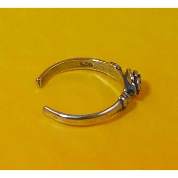 Vintage Sterling Silver Rose Flower Toe Ring – Handcrafted Unique Boho Jewelry - Picture 2 of 4